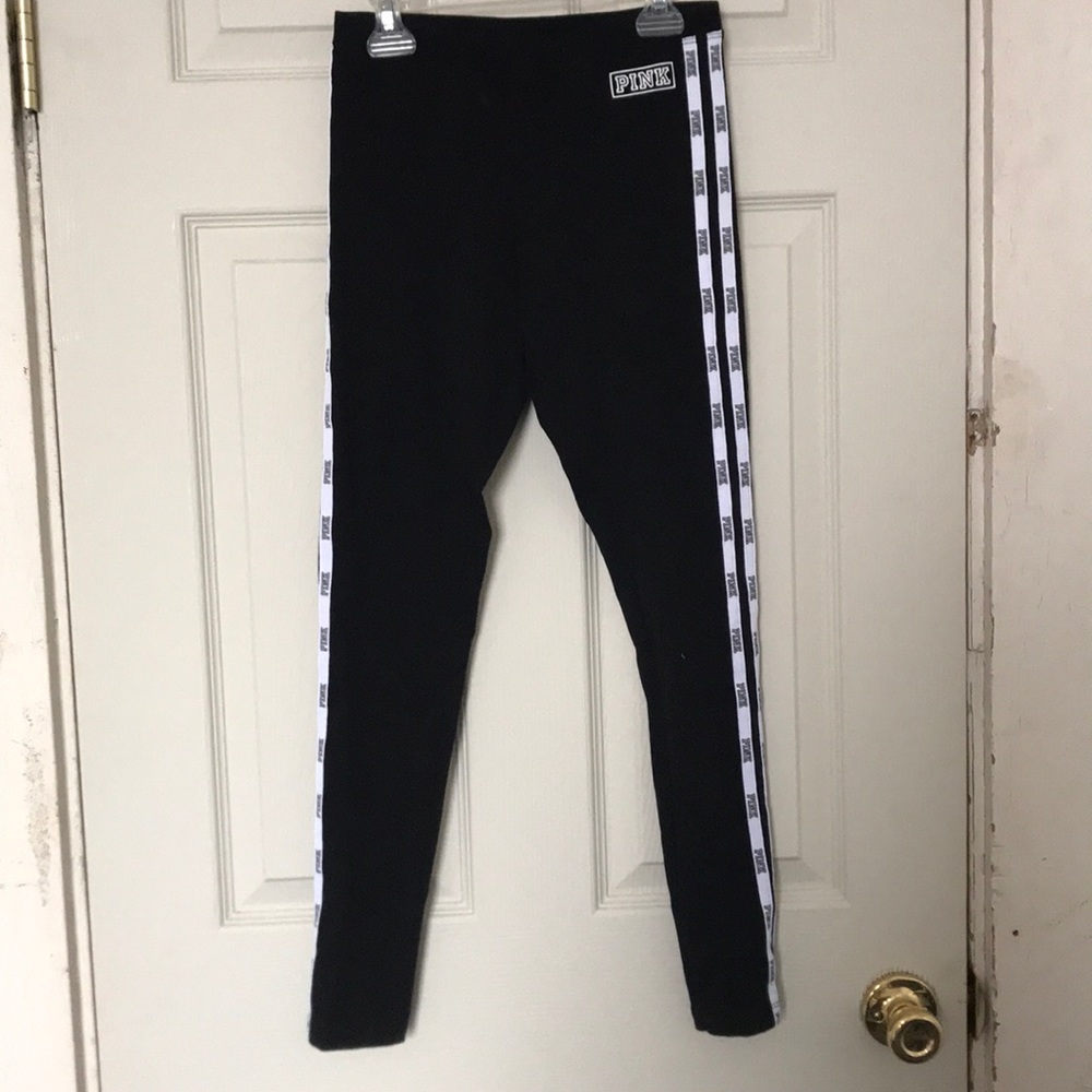 Black leggings from “Pink”